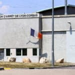 Prison de Lyon-Corbas : Attaque au Jet de Pierre à la PEP