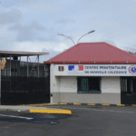Prison de Nouméa : Sanctionner ou Tolérer ? Au QM, tout dépend de l’alignement des planètes !