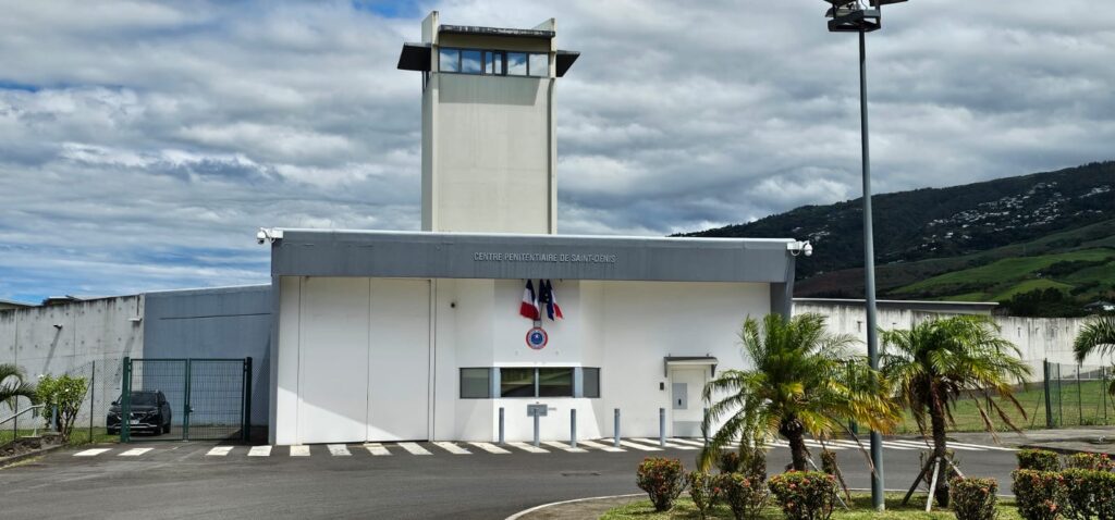 Prison de Saint-Denis : Drame évité de justesse